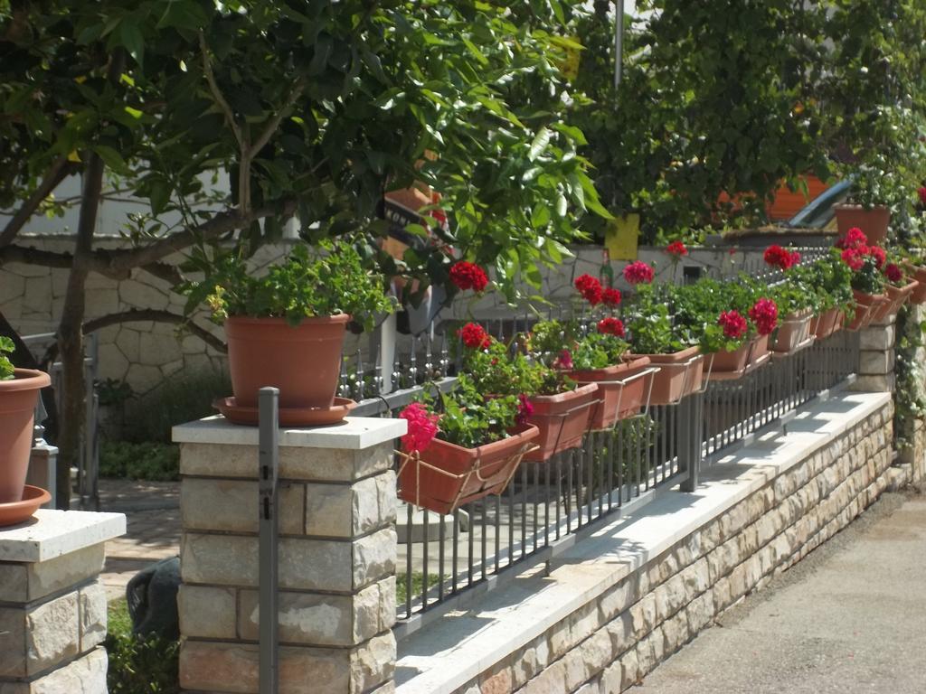 Apartments Ars Vivendi Trogir Quarto foto